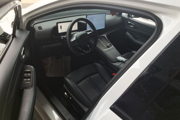 Used AION S MAX 2025 70 Star Edition 53.7 kWh Left Front Seat