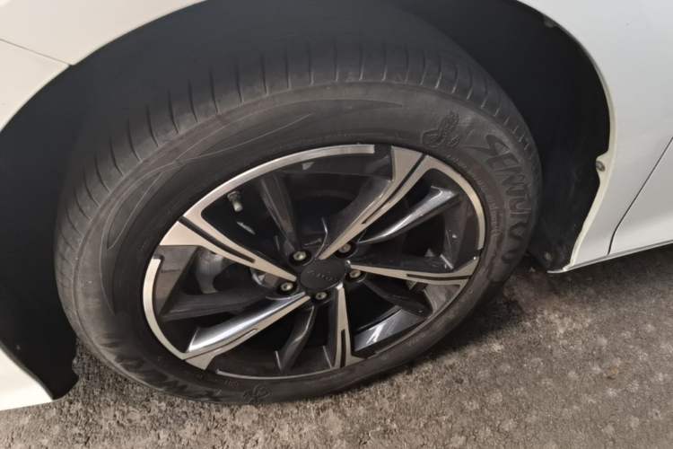 Used AION S MAX 2025 70 Star Edition 53.7 kWh Left Front Wheel Hub