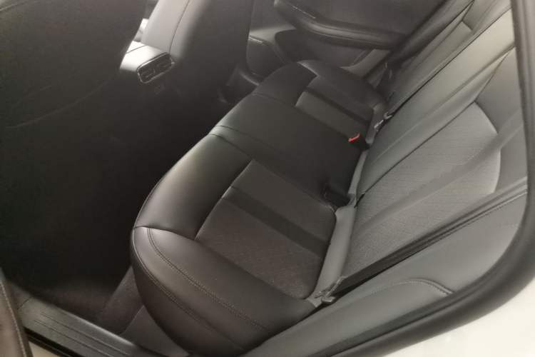 Used AION S MAX 2025 70 Star Edition 53.7 kWh Left Rear Seat