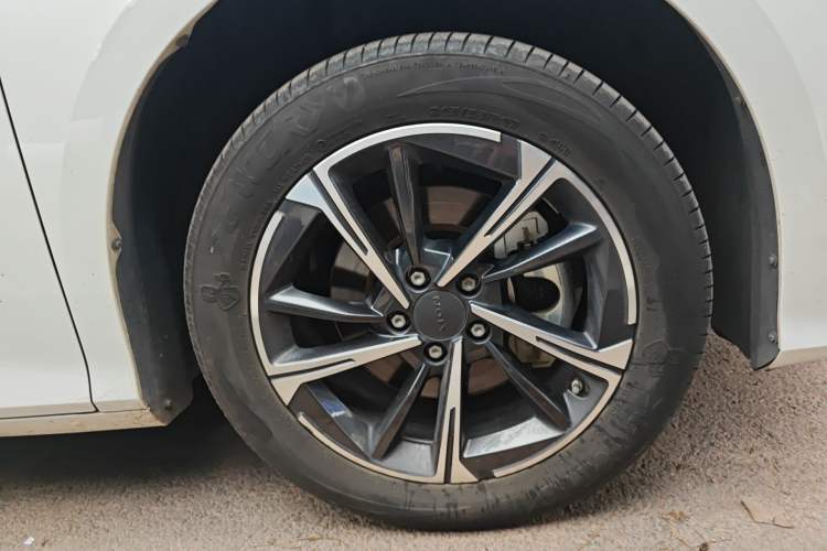 Used AION S MAX 2025 70 Star Edition 53.7 kWh Right Front Wheel Hub