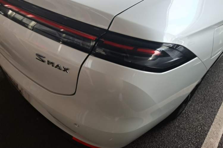 Used AION S MAX 2025 70 Star Edition 53.7 kWh Right Rear Taillight