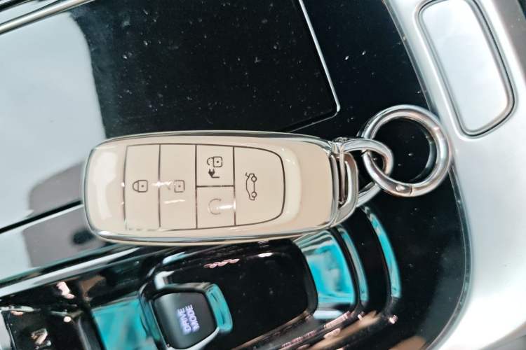 Used AION S Plus 2023 70 Intelligent Edition Lithium Iron Phosphate Vehicle Key