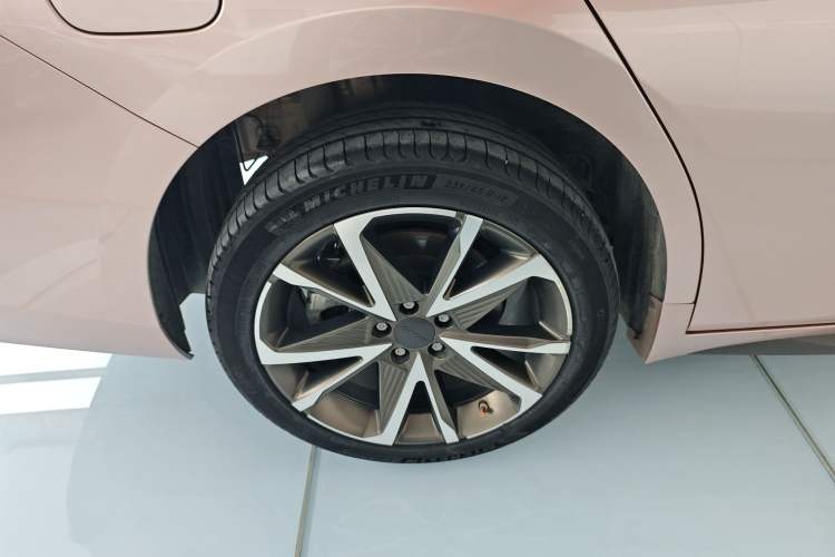 Used AION S Plus 2022 80 Intelligent Driving Version Exterior 3