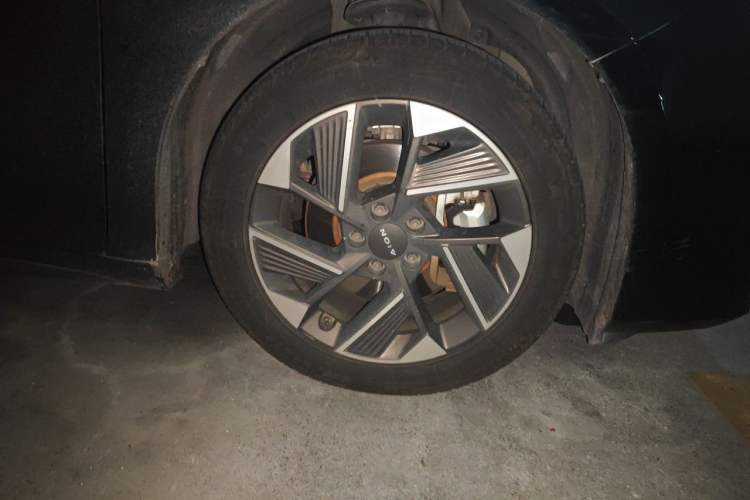 Used AION S Plus 2021 80 Ultra-Long Range Edition Right Front Wheel Hub