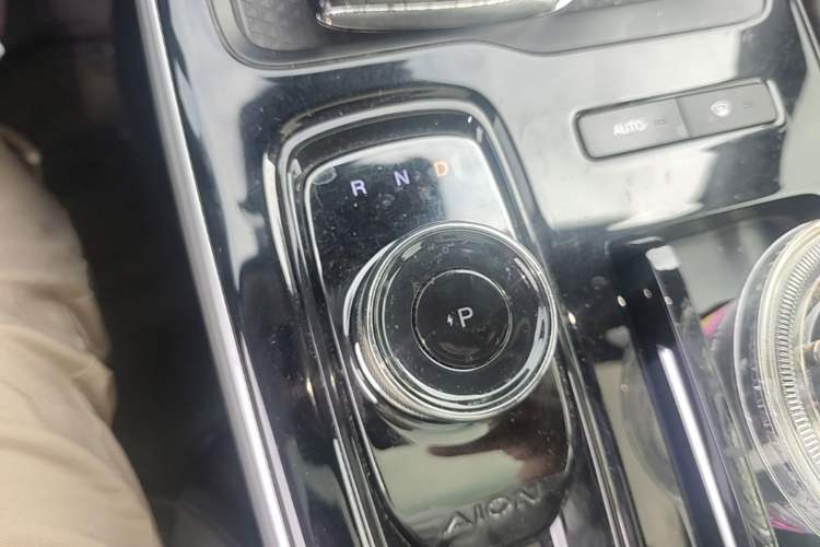 Used AION S Plus 2021 70 Tech Edition Gear Lever