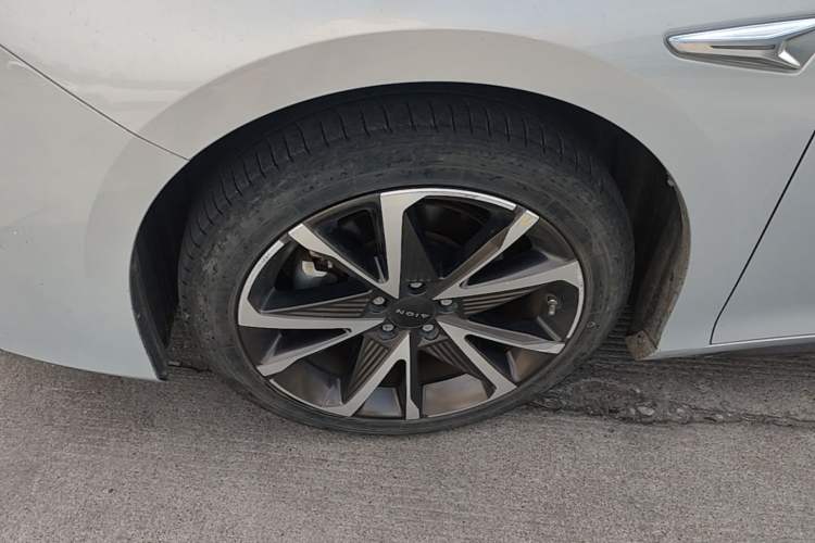 Used AION S Plus 2021 70 Tech Edition Left Front Wheel Hub