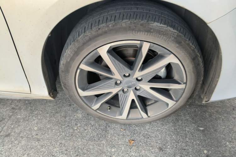 Used AION S Plus 2021 80 Ultra-Long Range Edition Right Front Wheel Hub