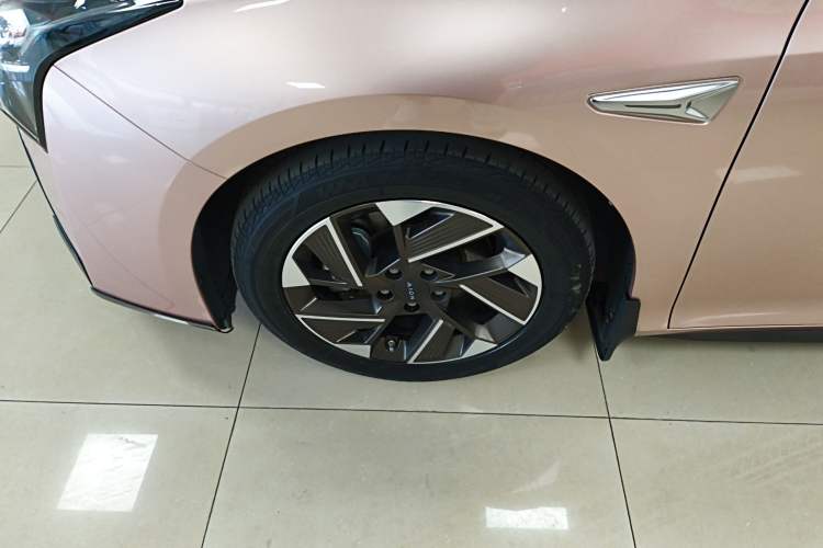Used AION S Plus 2021 70 Intelligent Edition Left Front Wheel Hub