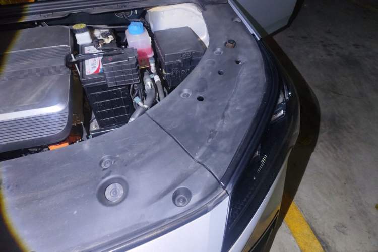 Used AION S Plus 2021 70 Tech Edition Engine Bay Left