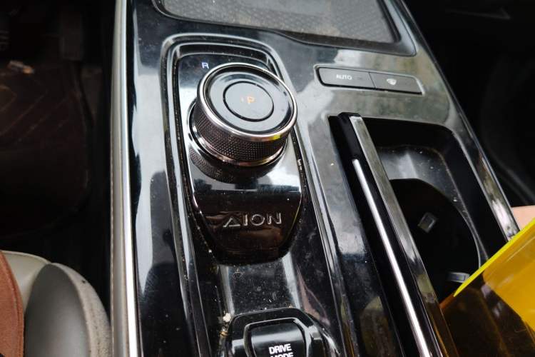 Used AION S Plus 2021 80 Ultra-Long Range Edition Gear Lever