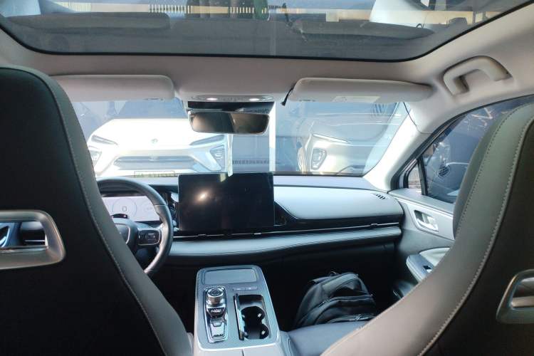 Used AION S Plus 2021 70 Tech Edition Headliner
