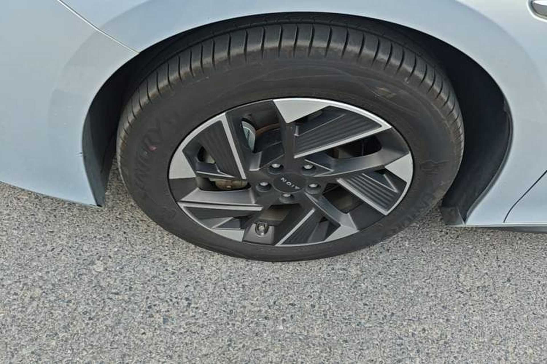 Used AION S Plus 2021 80 Ultra-Long Range Edition Left Front Wheel Hub
