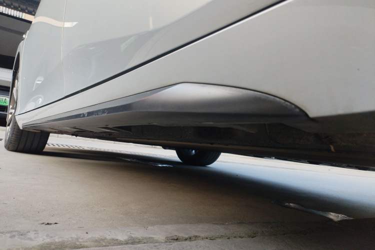 Used AION S Plus 2021 70 Tech Edition Left Side Sill