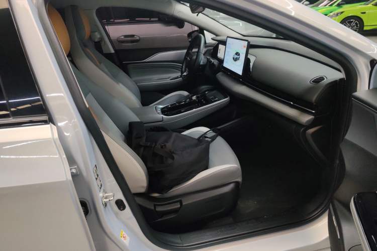 Used AION S Plus 2021 80 Ultra-Long Range Edition Right Front Seat