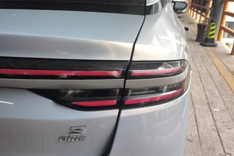 Used AION S Plus 2021 80 Ultra-Long Range Edition Right Rear Taillight