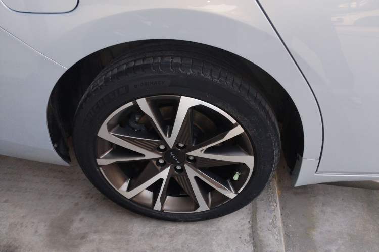 Used AION S Plus 2021 70 Tech Edition Right Rear Wheel Hub