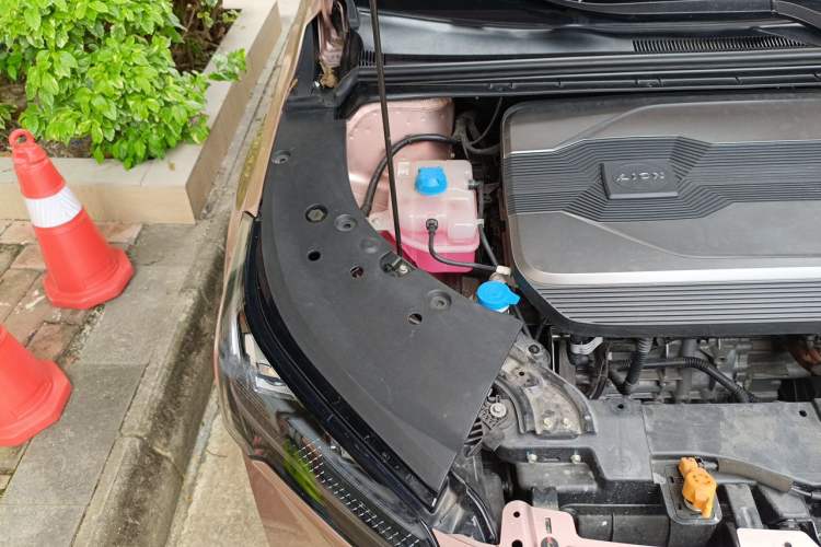 Used AION S Plus 2021 80 Tech Edition Engine Bay Right