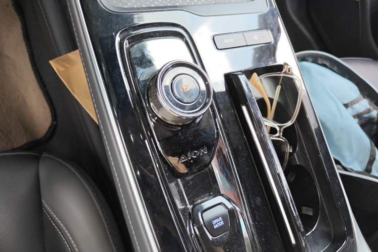Used AION S Plus 2021 70 Tech Edition Gear Lever