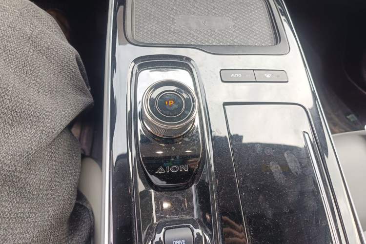 Used AION S Plus 2021 80 Tech Edition Gear Lever