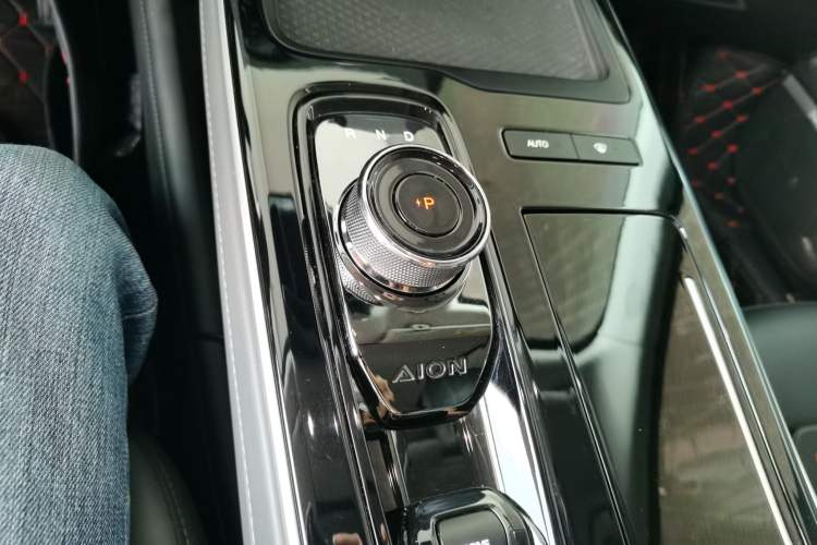 Used AION S Plus 2021 70 Tech Edition Gear Lever