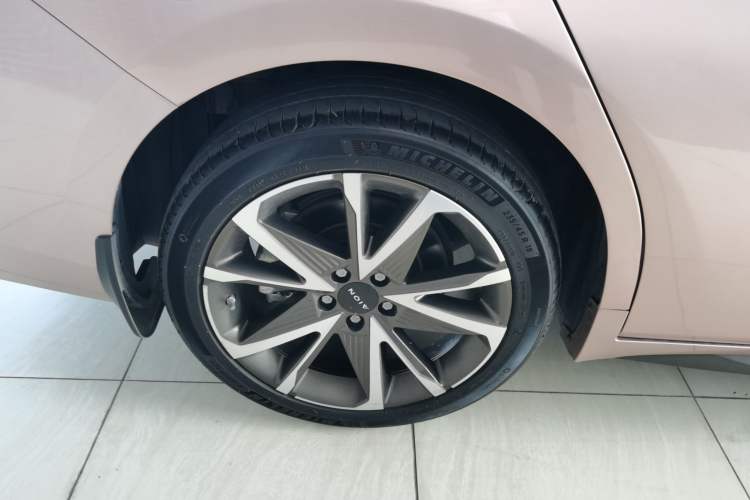 Used AION S Plus 2021 70 Tech Edition Right Rear Wheel Hub