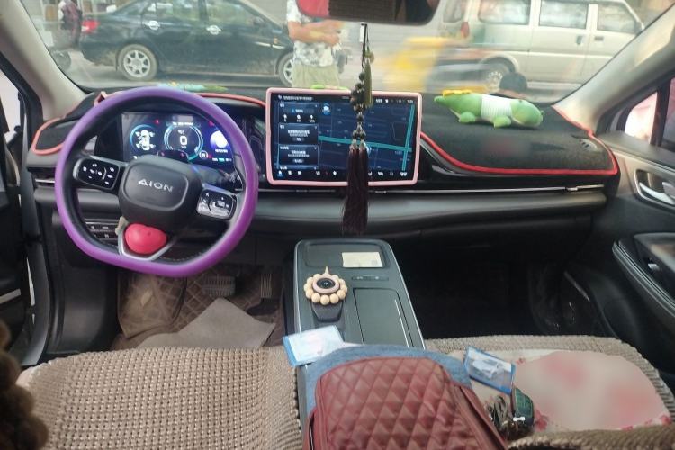 Used AION S Plus 2021 70 Tech Edition Center Console