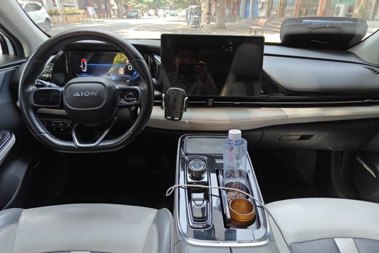 Used AION S Plus 2021 80 Ultra-Long Range Edition Center Console