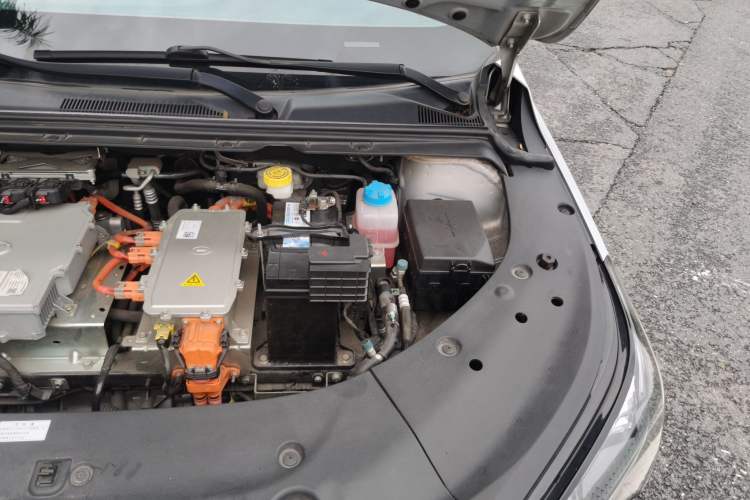 Used AION S Plus 2021 80 Ultra-Long Range Edition Engine Bay Left