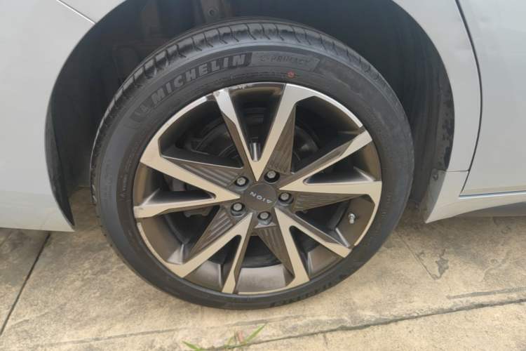 Used AION S Plus 2021 80 Tech Edition Exterior 3