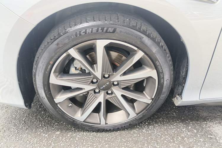 Used AION S Plus 2021 70 Tech Edition Exterior 4