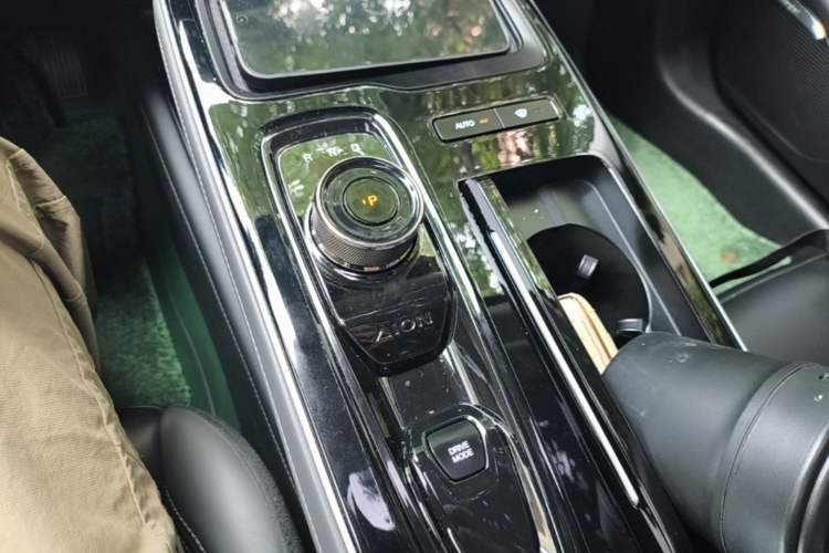 Used AION S Plus 2021 70 Tech Edition Gear Lever