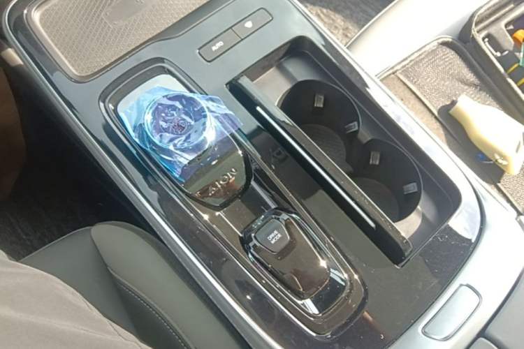 Used AION S Plus 2021 70 Tech Edition Gear Lever