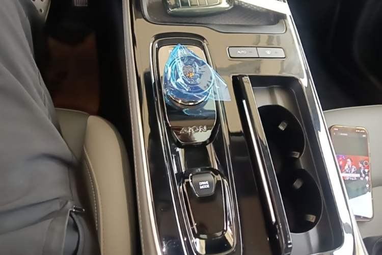 Used AION S Plus 2021 70 Tech Edition Gear Lever