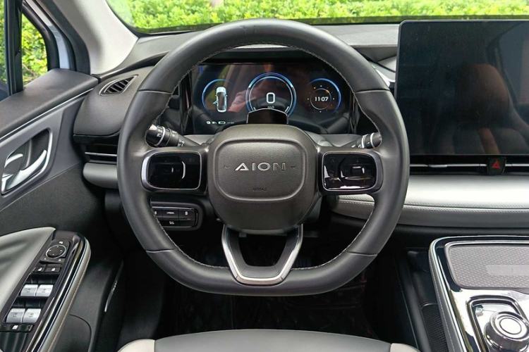 Used AION S Plus 2021 70 Tech Edition Interior 4