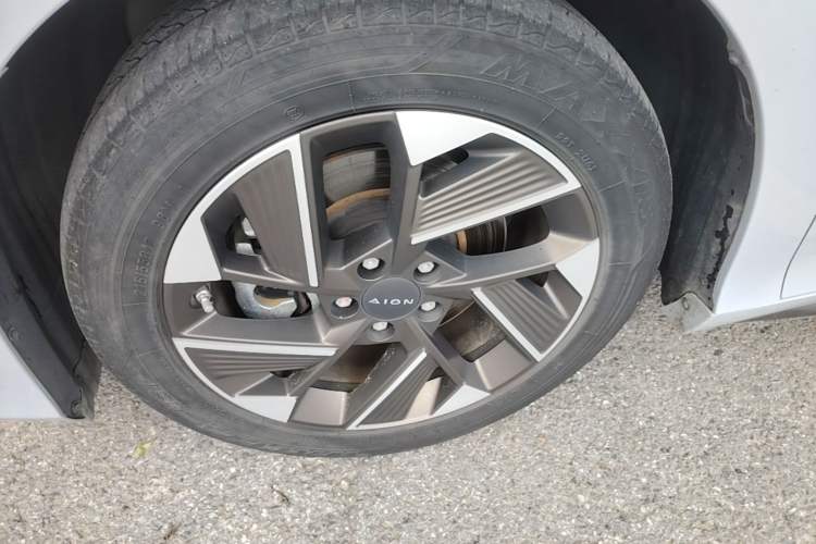 Used AION S Plus 2021 70 Intelligent Edition Left Front Wheel Hub