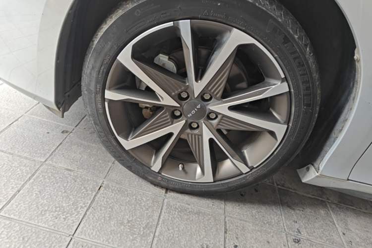 Used AION S Plus 2021 80 Tech Edition Left Front Wheel Hub