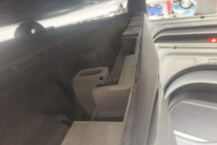 Used AION S Plus 2021 70 Tech Edition Left Side Sill