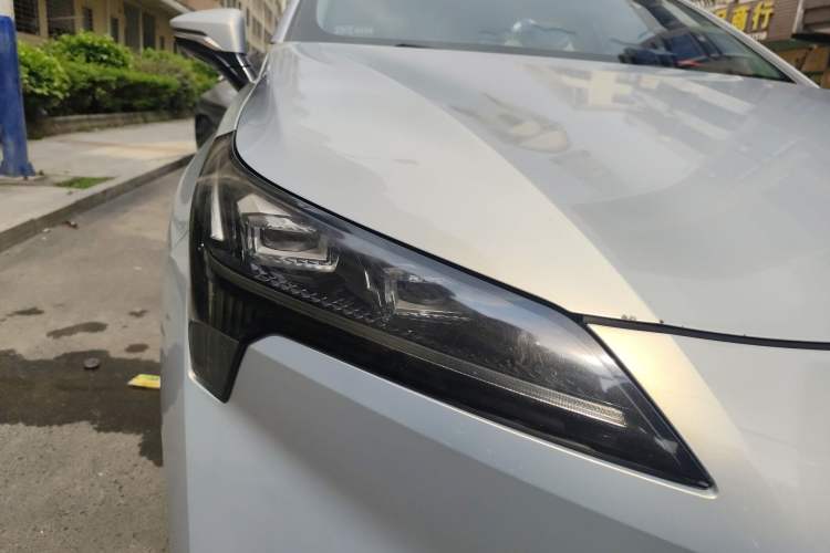 Used AION S Plus 2021 80 Ultra-Long Range Edition Right Front Headlight
