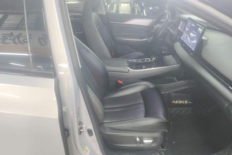 Used AION S Plus 2021 70 Tech Edition Right Front Seat