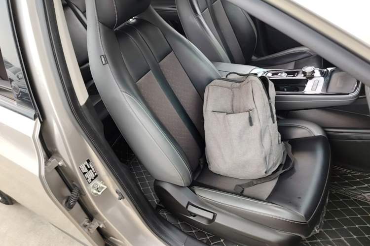 Used AION S Plus 2021 70 Tech Edition Right Front Seat
