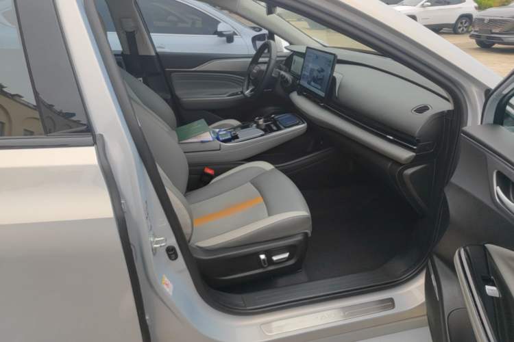 Used AION S Plus 2021 80 Tech Edition Right Front Seat