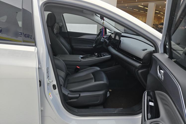 Used AION S Plus 2021 80 Ultra-Long Range Edition Right Front Seat