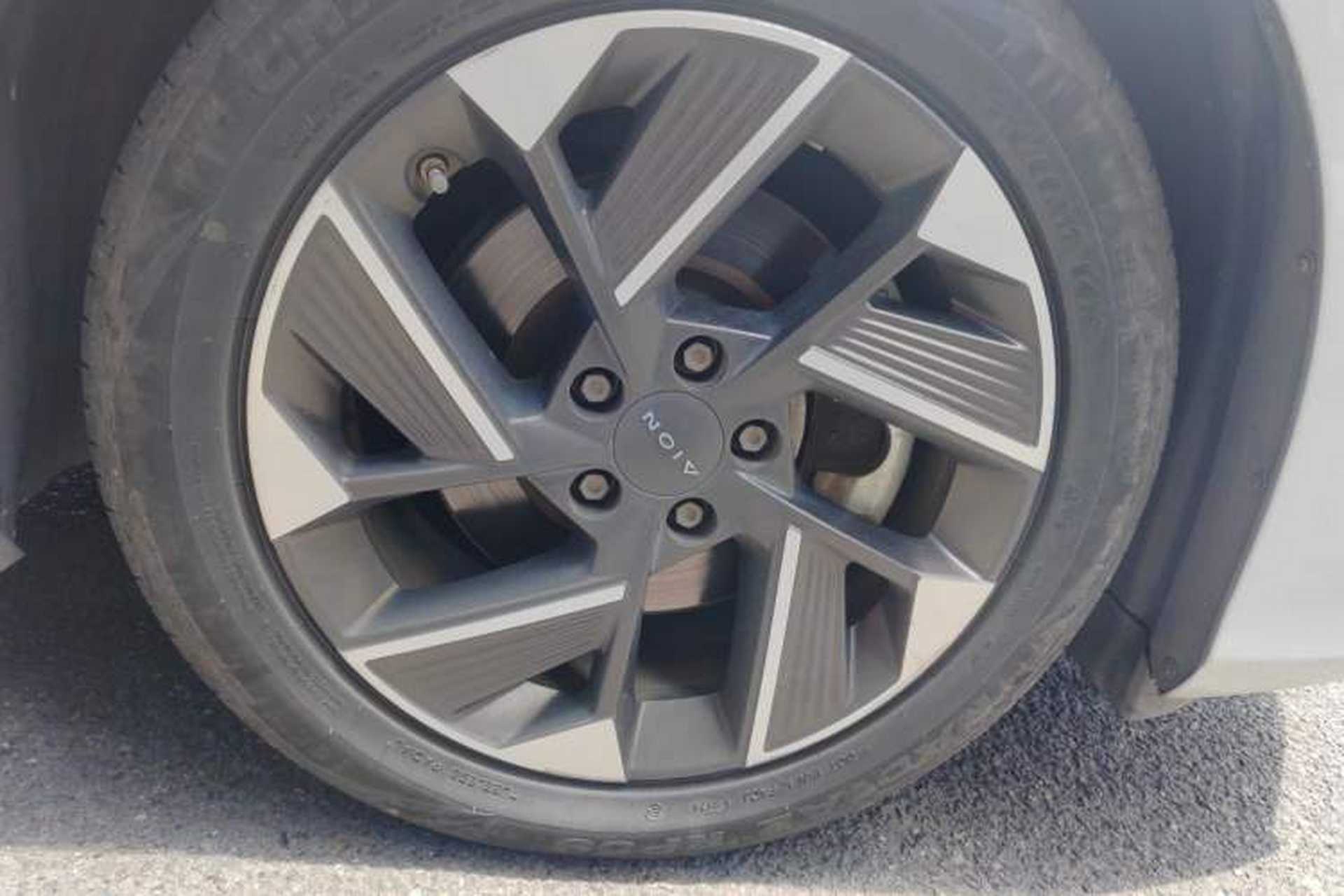 Used AION S Plus 2021 70 Intelligent Edition Right Front Wheel Hub