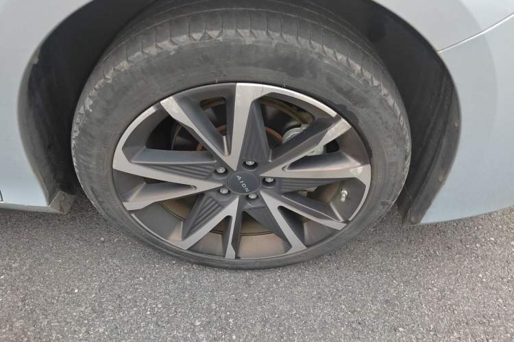 Used AION S Plus 2021 80 Ultra-Long Range Edition Right Front Wheel Hub
