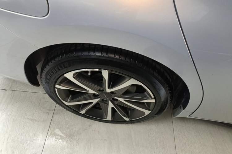 Used AION S Plus 2021 70 Tech Edition Right Rear Wheel Hub
