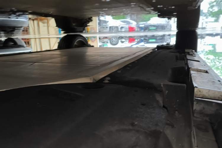 Used AION S Plus 2021 80 Tech Edition Right Side Sill