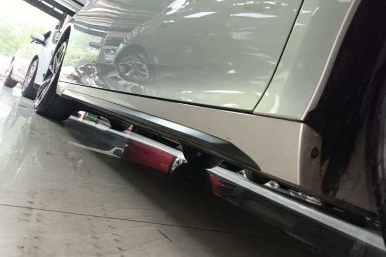 Used AION S Plus 2021 70 Tech Edition Right Side Sill
