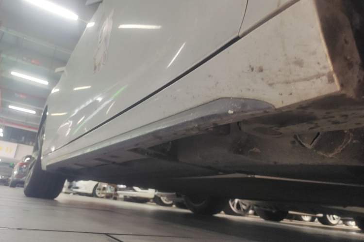 Used AION S Plus 2021 70 Tech Edition Right Side Sill