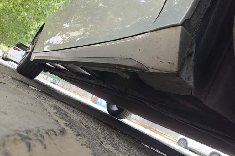 Used AION S Plus 2021 70 Tech Edition Right Side Sill