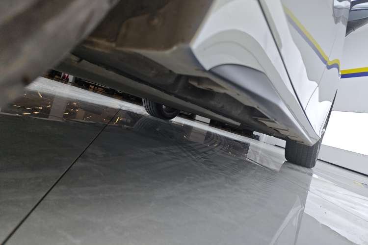 Used AION S Plus 2021 80 Ultra-Long Range Edition Right Side Sill